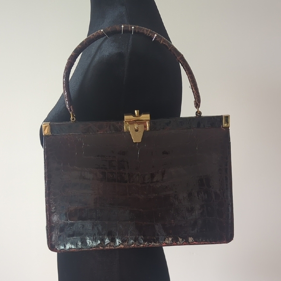 Vintage Bellestone Elegant Brown Crocodile-Embossed Handbag